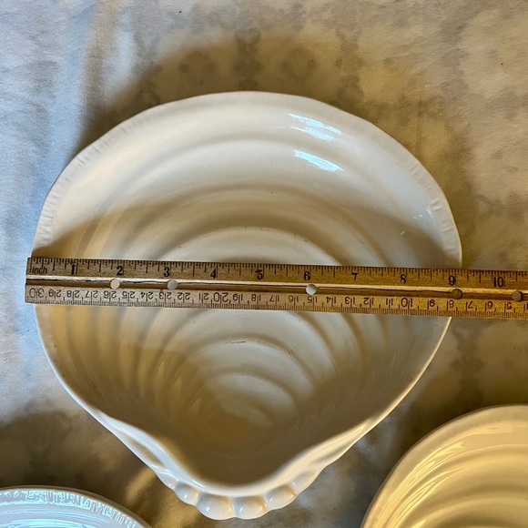 5 Pottery Barn Clam Shell Salad Plates White 9" Beach heavy Luncheon Nautical - Picture 6 of 11